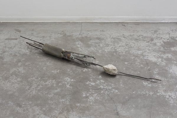 1216_Drora Dominey, Stump, 2015, Bronze, iron, concrete and building debris 160x13x10 cm-600x400