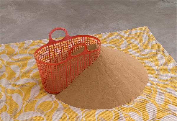 1445_Drora Dominey, Sand More Sand, 2010, Cloth, plastic, sand, 200x180x40 cm (2)-600x410