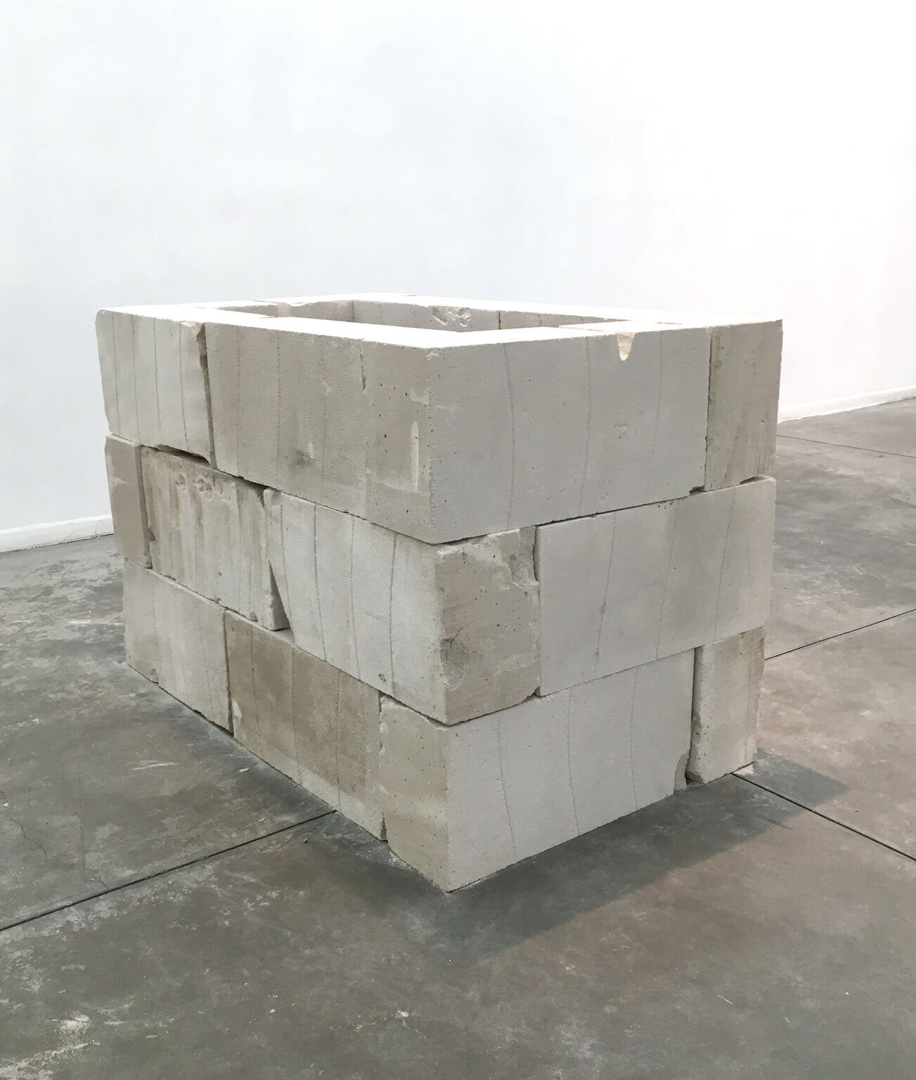 1446_Alma Itzhaky, Rehearsal of Sacrifice, 2017, 90x80x140 cm-1303x1535