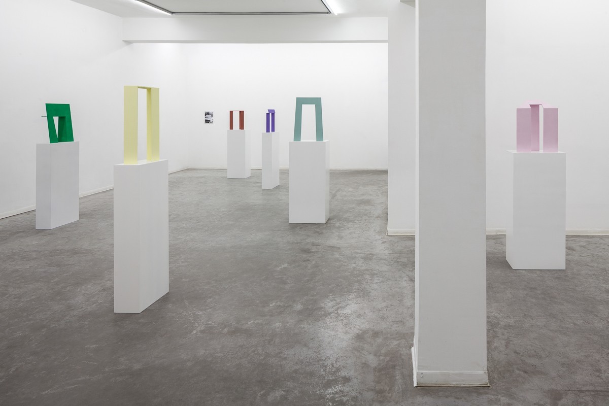 Madeleine Boschan, in which its gaze, bent merely on itself, upholds and gleams, Exhibition view, HCG 2016 (1)