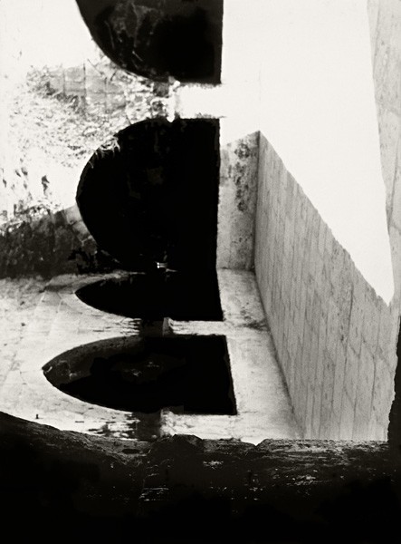 1083_Rami Maymon, Untitled (Black 3), 2014, inkjet print on archival paper, 162x120 cm-443x600