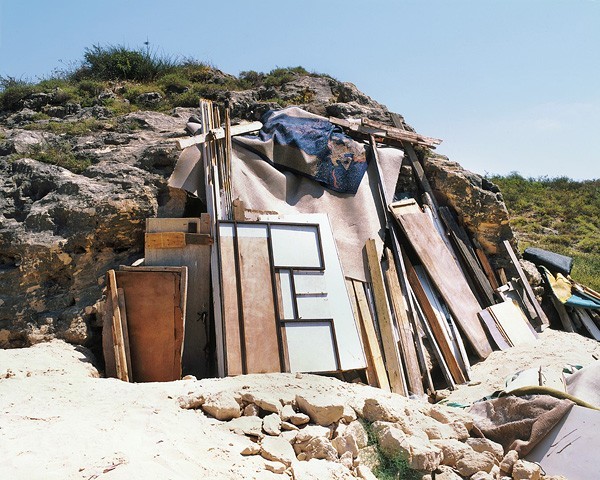 812_01 Ron Amir, Boards, 2011, archival pigment print, 127x158 cm-600x480