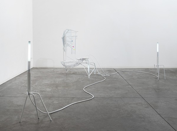 830_m-boschan-closed-space-stories6-600x444