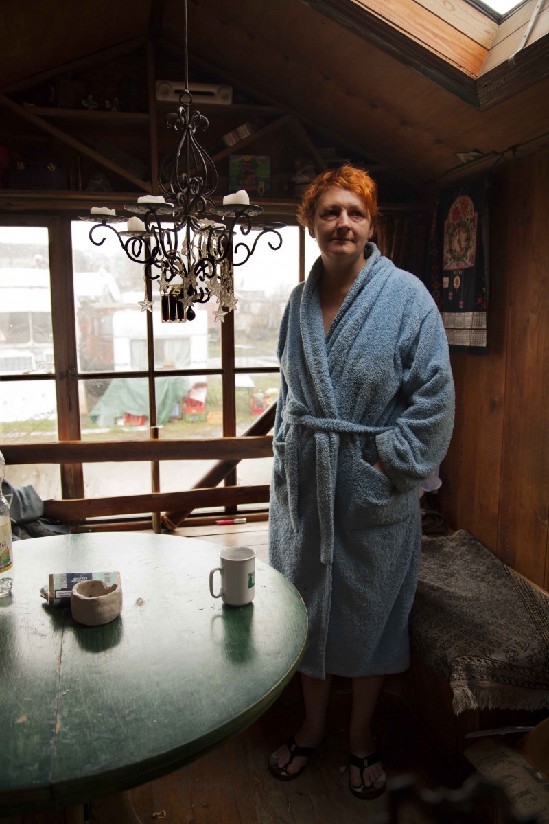 Noga Shtainer, Jaguda's mom with a robe, 2013, Inkjet print, 150x100 cm